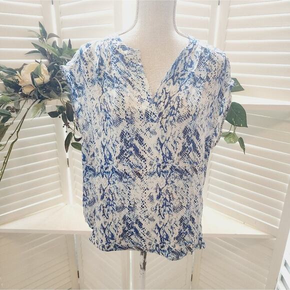 PARKER SILK V NECK BLUE SLEEVELESS SIZE SMALL - Picture 1 of 7
